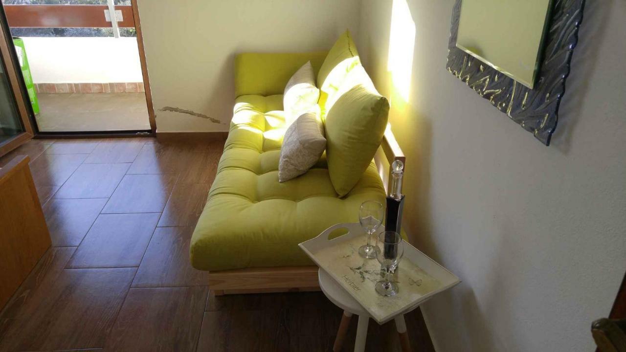 Vera Apartment 1 Rogoznica  Room photo