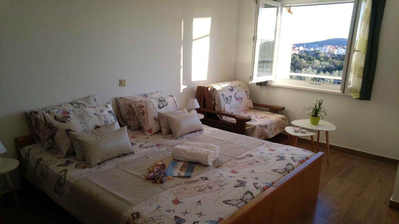 Vera Apartment 1 Rogoznica  Room photo