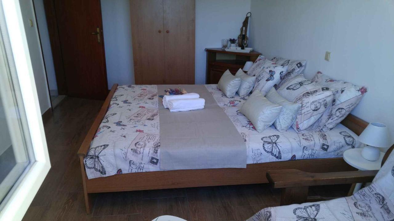 Vera Apartment 1 Rogoznica  Room photo
