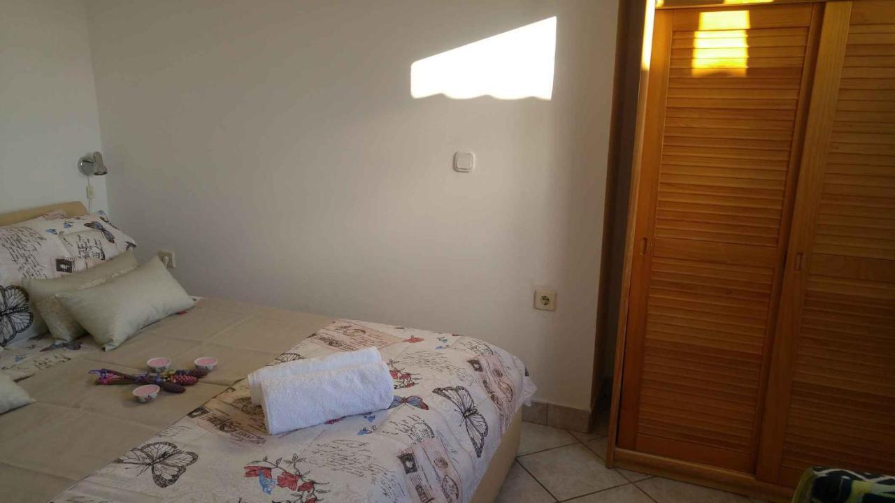 Vera Apartment 1 Rogoznica  Room photo
